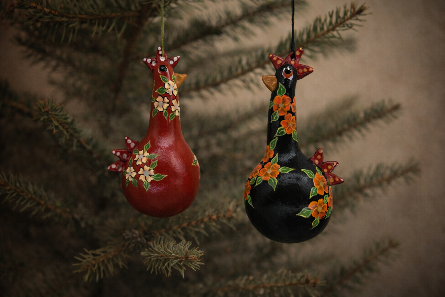 Hand Painted Chicken Gourd Ornament Set – Farmhouse Rooster Decor – Handmade Country Kitchen Gift
